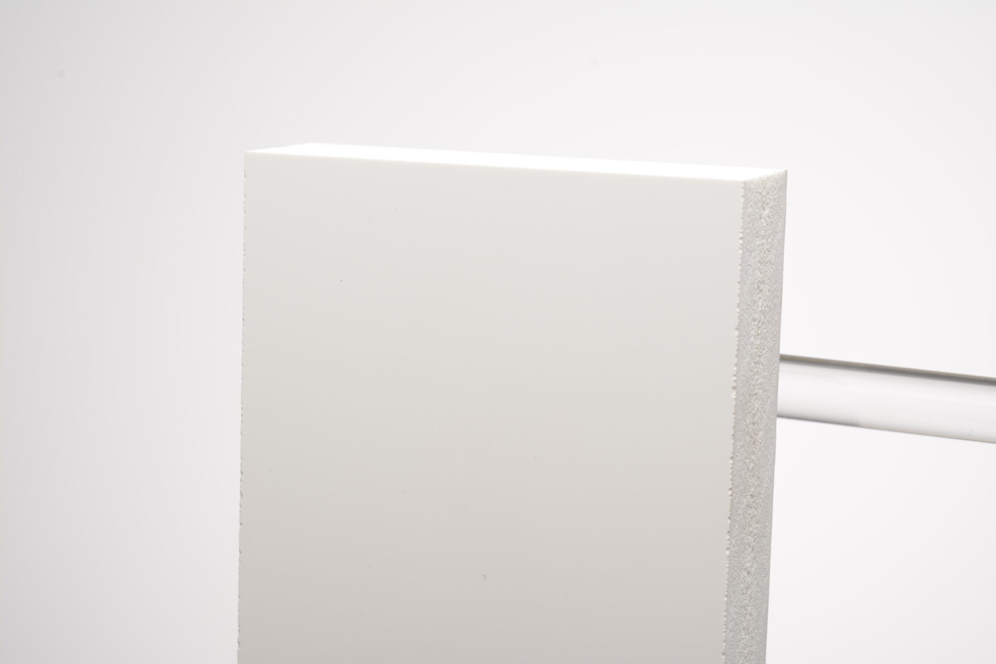 KOEMACEL-Weiss-654 KömaCel® PVC Integralschaumplatte, Weiss 654 – Bild 1