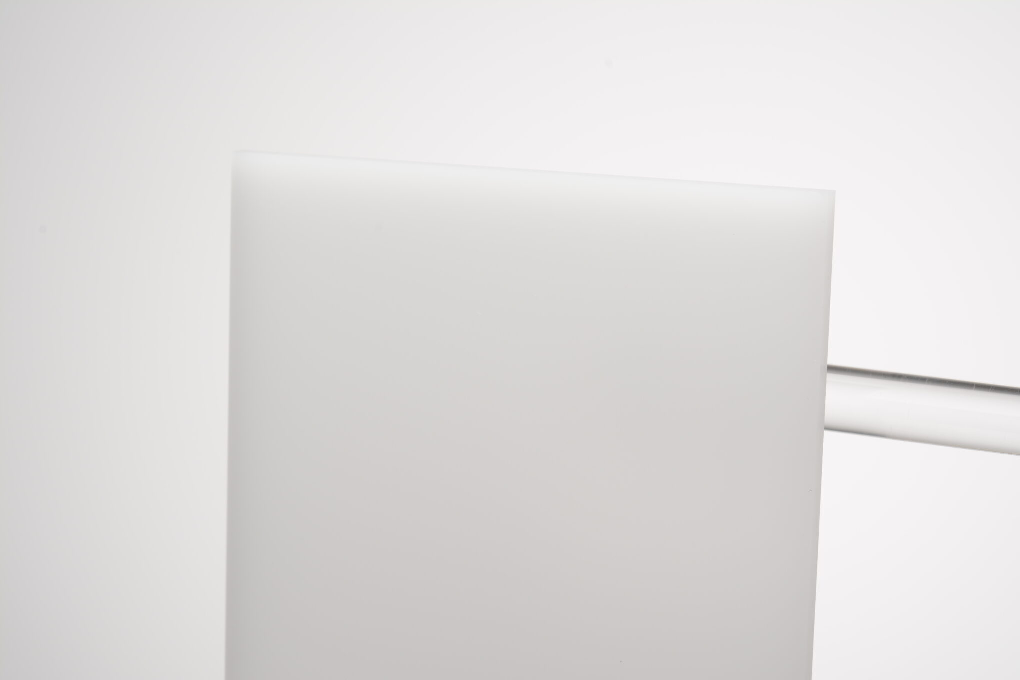 PLEXIGLAS-Satinice-Coconut-WH02-SC PLEXIGLAS® GS Satinice, Weiss Opal WH02 SC, einseitig matt – Bild 1