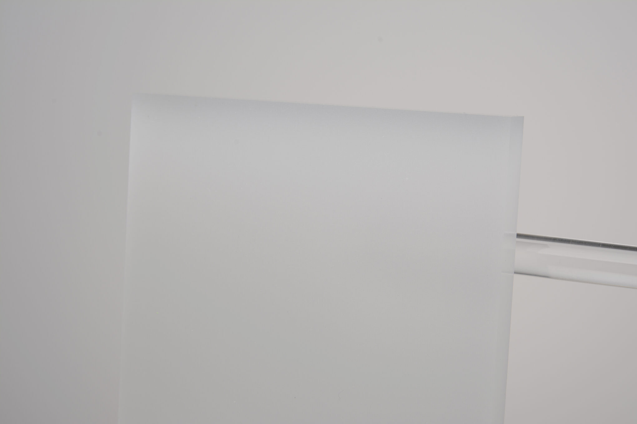 PLEXIGLAS-Satinice-Snow-WH10-DC PLEXIGLAS® GS Satinice, Weiss Opal WH10 DC, matt – Bild 1